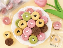 Bánh Quy hình tròn có trái tim trắng ở giữa-MIX MÀU (gói 300gam).