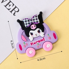 Set 4 tượng nhựa dẻo - mèo kuromi, melody, kitty và chó Cinnamoroll (ngồi xe).