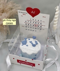 Set 10 hộp ROMANTIC nắp mica 1 ngăn màu TRẮNG CHẤM BI kèm tờ bìa lịch di động (in màu phủ bóng, đế bồi 2 lớp) kt 18x18x14cm.