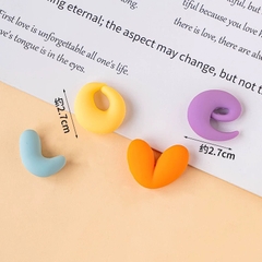 Chữ silicon-LOVE sắc màu (size 2.7cm).