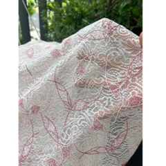Vải ren (SLx0.5m khổ 1.4m) màu kem thêu hoạ tiết cá hồng, vải mềm, sợi vải săn chắc không xù