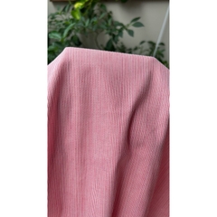 Vải kate (SLx0.5m khổ đa dạng) sọc có kim tuyến, co dãn nhẹ; phù hợp may áo, đầm, khăn trải bàn, picnic.
