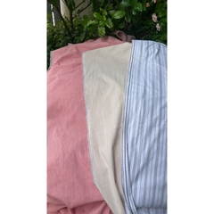 Vải kate (SLx0.5m khổ đa dạng) sọc có kim tuyến, co dãn nhẹ; phù hợp may áo, đầm, khăn trải bàn, picnic.