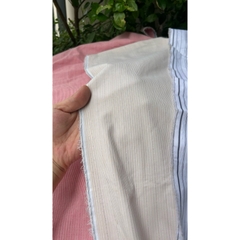 Vải kate (SLx0.5m khổ đa dạng) sọc có kim tuyến, co dãn nhẹ; phù hợp may áo, đầm, khăn trải bàn, picnic.