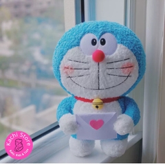 Doraemon cầm bao thư nhồi bông mềm mịn 40cm siêu dễ thương