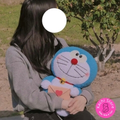 Doraemon cầm bao thư nhồi bông mềm mịn 40cm siêu dễ thương
