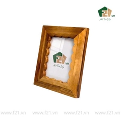 Khung hình chữ nhật gỗ viền lượn sóng mềm mại