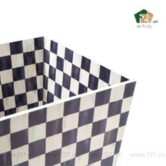 Thùng đựng đồ hình thang sơn mài họa tiết caro