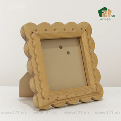 Khung hình vuông gỗ tự nhiên viền lượn sóng