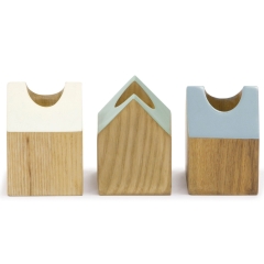 Giá đỡ nến hình ngôi nhà