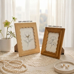Khung hình chữ nhật gỗ viền lượn sóng mềm mại
