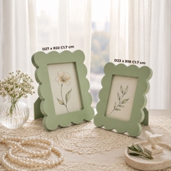 Khung hình chữ nhật gỗ viền lượn sóng mềm mại