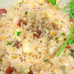 Những Quán Cơm Chiên Nổi Tiếng Nhất Sài Gòn – Vàng ươm, Đậm Vị, Ngon Khó Cưỡng!