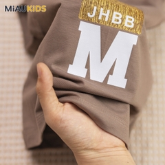 Bộ ba lỗ bé trai cotton in chữ M cá tính quần áo trẻ em mát mịn