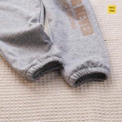 Quần dài cho bé in chữ phong cách thể thao, chất thun nỉ da cá cotton mềm mịn mát cho bé mặc nhà đi học đi chơi