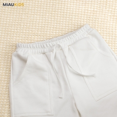 Quần đùi trắng bé trai cotton co giãn có túi thun mềm mát đi học chơi