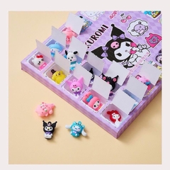 Hộp quà bất ngờ 40 chi tiết Kuromi, Capybara, Labubu, đồ chơi hidden box hộp quà bí mật Kuromi kèm móc khóa