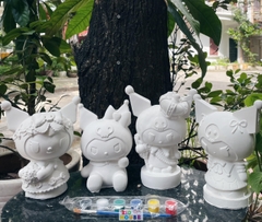 (Size to 16-23cm) Tượng thạch cao bé ba, labubu, kuromi, capybara, công chúa, siêu nhân, Set tô tượng kèm màu và bút vẽ