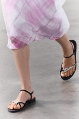 BEZAKLI YASSI SANDAL