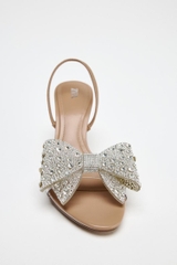 SANDALS WITH OVERSIZED SHINY BOW