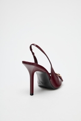SUNʼIY LAK QOPLAMALI BALAND POSHALI SANDAL