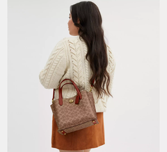 Willow Tote Bag 24 In Signature Canvas