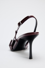 BUCKLE STRAP HEELS
