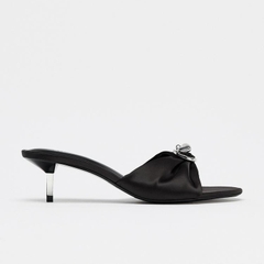 HEART DETAIL HEELED SANDALS