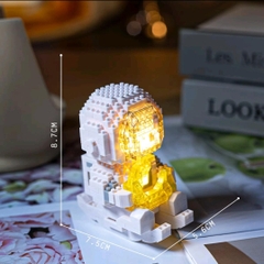 Bộ đồ chơi lắp ráp phi hành gia bập bênh