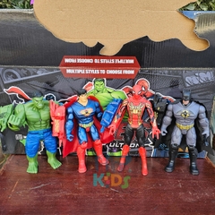 Hộp đồ chơi siêu anh hùng người nhện, người dơi Badman, Người khổng lồ xanh và siêu nhân kèm đèn, vũ khí cho bé