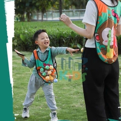 Set áo chơi trò ném bóng dính, kèm bóng và ruy băng cho bé và ba mẹ vui chơi. Đồ chơi vận động