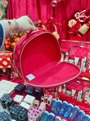 Túi Cốp Đựng Mỹ Phẩm Estee Lauder Gift Limited Chấm Bi Đỏ (30x25x8)