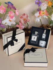 Sét Nước Hoa Jo Malone English Pear & Freesia Trip de Voyage: 50ml + 9ml + Nến