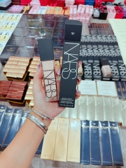 Kem Nền Nars Natural Radiant Longwear Foundation