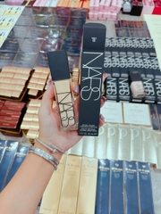 Kem Nền Nars Natural Radiant Longwear Foundation