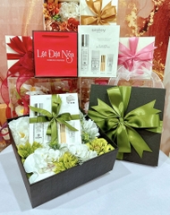 WEB - Set Dưỡng Da Chống Lão Hoá Sisley All Day All Year Discovery Kit - Chương Trình Tri Ân 20/10 Tặng Kèm Hộp Hoa