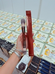 Hourglass Cọ 2 Đầu Veil Power Brush ( To )