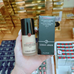 Kem Nền Giorgio Armani Power Fabric Foundation -  Độ Che Phủ Hoàn Hảo Với Công Thức Mỏng Nhẹ