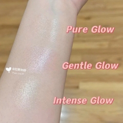 Thỏi đa năng Chanel 2 đầu Multi-Use Duo Stick : má kem + bắt sáng kem 9g