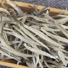 Bạch Hào Ngân Châm Vân Nam 500g Trà Búp Trắng Thượng Hạng Hộp Gỗ Quà Tặng