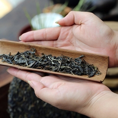 BĂNG ĐẢO PHỔ NHĨ SINH TRÀ (Phổ Nhĩ Sống) - Bánh 375g - cây trà cổ thụ 150 năm, thuần thủ công