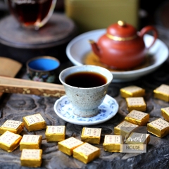 Trà Phổ Nhĩ Chín Tiểu Kim Chuyên 20 năm - Hộp Thiếc 250g - Trà lâu năm, vị dịu sâu