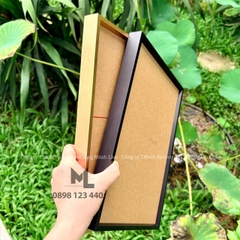 Khung vinh danh chất liệu kim loại nhiều màu sắc