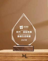 Cúp Pha Lê Cao Cấp Đế Gỗ Cao Cấp Đế Gỗ Hình Giọt Nước PL17