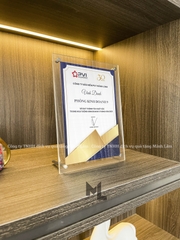 Khung ảnh bằng khen mica A5 vuông góc