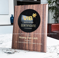Bảng Vinh Danh Chất Liệu Gỗ, Hộp Đựng Màu Đỏ ML02