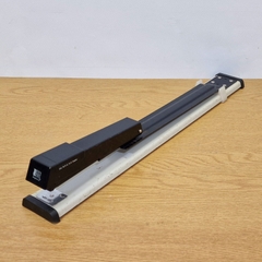 Bấm kim số 3 cán dài Kw Trio 5900, 25 tờ