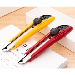 Dao đẩy lớn Deli D10040