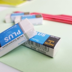 Gôm tẩy Plus ER-060NS - Nhỏ