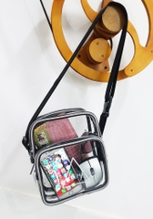 Túi đeo chéo TROY PVC chất liệu nhựa màu đen kháng nước, viền gân phản quang 2 ngăn size 20cm